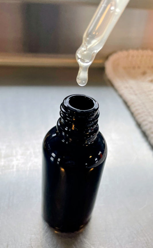 GREEN TEA & CHAMOMILE HYALURONIC ACID SERUM